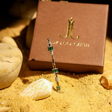 Emerald Dune Elegance Ear Nail